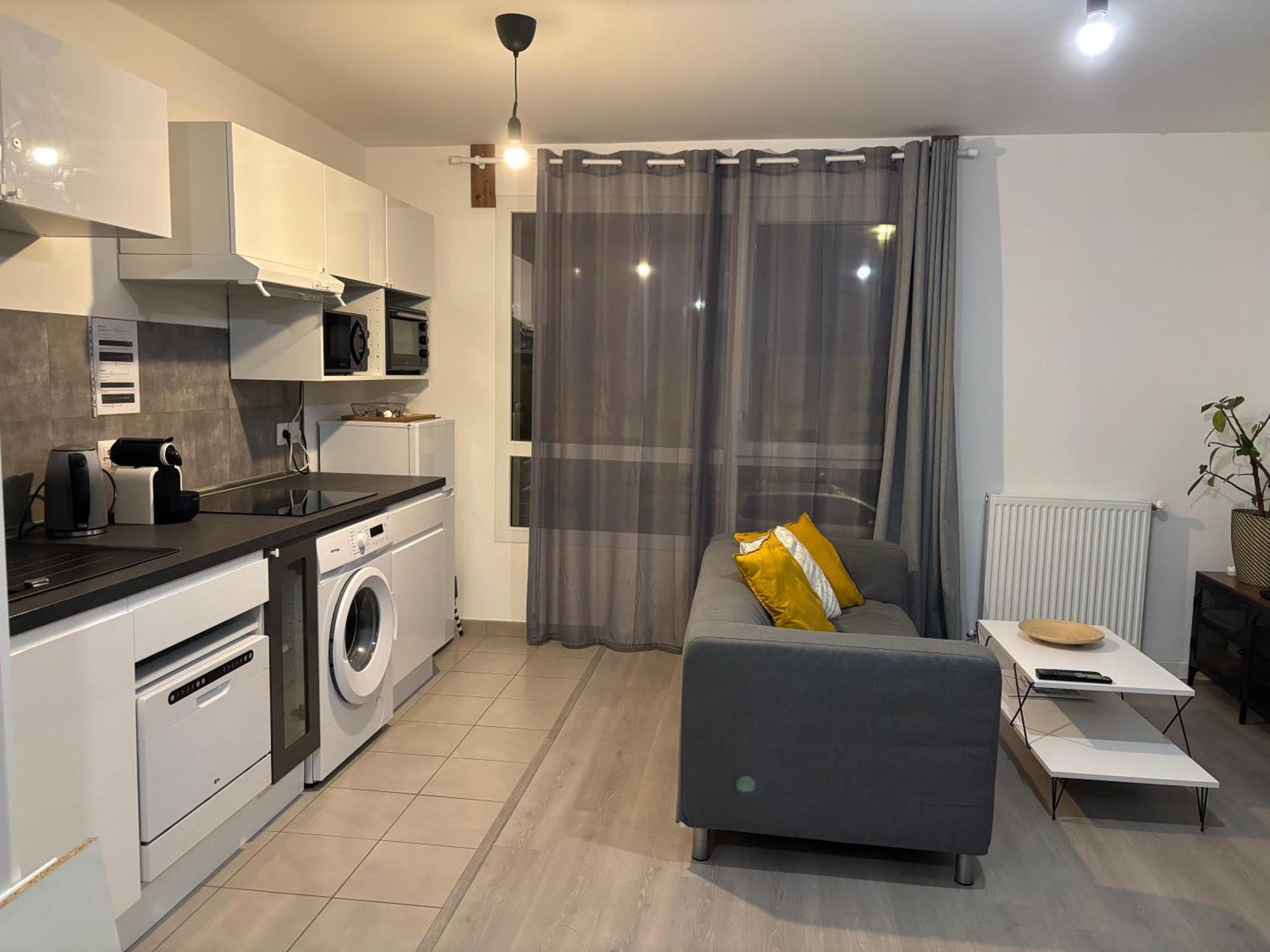 Villejuif - Metro Leo Lagrange - 2 Pieces Avec Balcon Exterior photo